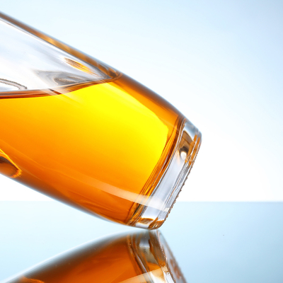 Υπερήφανη γυάλινη υλική φιάλη κρασιού 500 ml 750 ml για εξελιγμένη συσκευασία