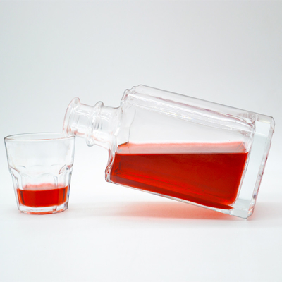 500 ml χωρητικότητας Κρυστάλλινο λευκό υλικό κενό γυάλινο μπουκάλι για βότκα ουίσκι χύδης κρασί