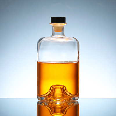375ml 500ml 750ml Βότκα Ουίσκι Λικέρ Φιαλάκι με φελλό Κατασκευασμένο από εξαιρετικά λευκό υλικό
