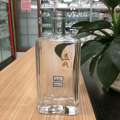 375 ml 500 ml 700 ml 750 ml 1000 ml Διαφανή κενά γυάλινα μπουκάλια για οινοπνευματώδη ποτά