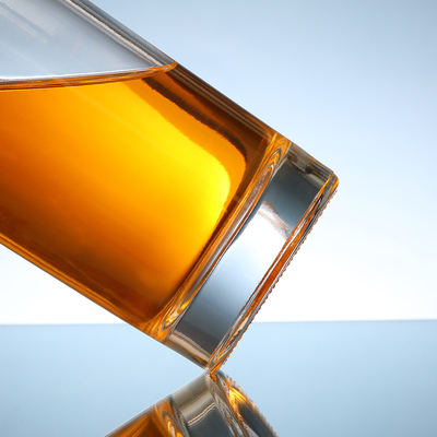 Προσαρμοσμένο 750ml μπουκάλι από γυαλί με φουλάρι και διαφανές υλικό