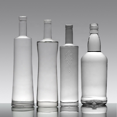 750 ml γυάλινα μπουκάλια με αλκοόλ Δικαιούται OEM/ODM για μεταλλικές ετικέτες Ρουμ Ουίσκι Βότκα