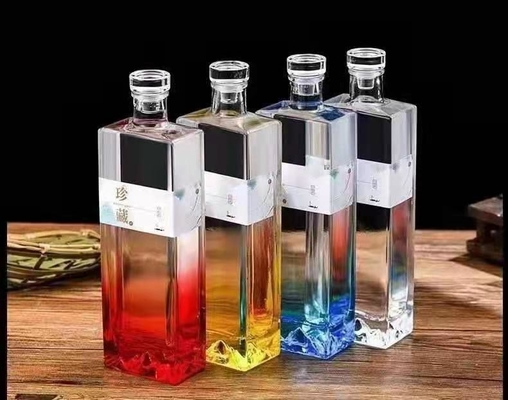 Προσαρμοσμένο σχεδιασμό 750ml τετραγωνικό γυάλινο μπουκάλι κρασιού για σφραγίσματα κρασιού τύπου CORK / βίδα Top