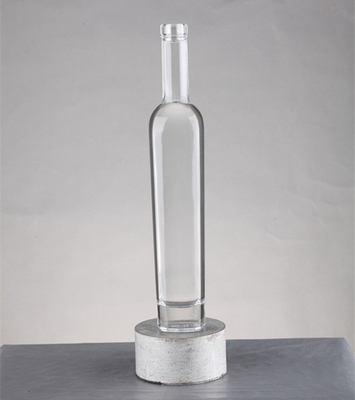 Βιομηχανικό ποτό 250 ml 500 ml 750 ml επίπεδη μπουκάλι ουίσκι γυαλί με καπάκι βίδας