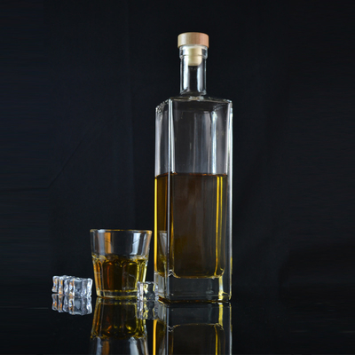 500 ml 750 ml 1000 ml Καθαρό τζιν ρούμι ουίσκι γυάλινο μπουκάλι με φελλό