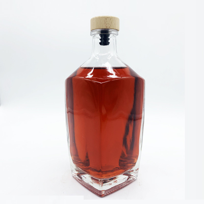 Προσαρμοσμένη χωρητικότητα 100-1000ml Διαυγές τετράγωνο γυάλινο μπουκάλι ψεκασμού για την προμήθεια ουίσκι