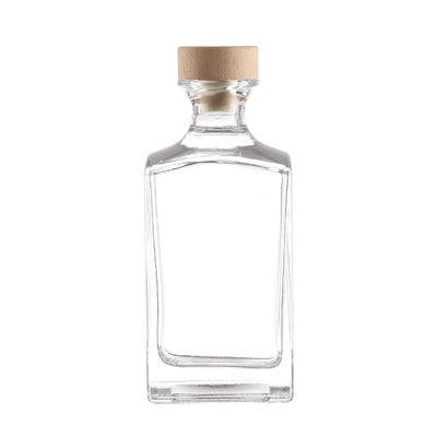 500 ml 700 ml 750 ml τετραγωνικό μπουκάλι βότκας σε υλικό γυαλιού Super Flint για μεταλλικό νερό