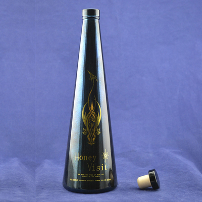 750 ml Black Label Whiskey Glass Flask με επιφάνεια Decal και σύστημα κλεισίματος από φελλό