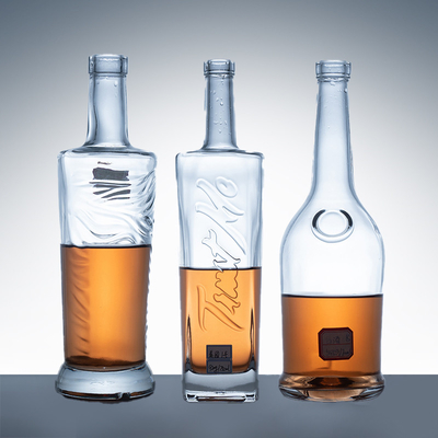 700 ml γυάλινο μπουκάλι μπράντυ βότκα τζιν με φανταχτερό σχεδιασμό με υλικό Super Flint Glass
