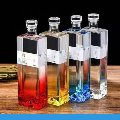 Παγωμένο 750 ml γυάλινο μπουκάλι για οινοπνεύματα Μπράντυ Ουίσκι Βότκα Τζιν Ρομ Τετράγωνο σχήμα CNF