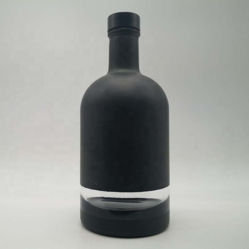 750 ml Super Flint Glass Flask Beverage σε Ματ Μαύρο και Λευκό με Προσαρμοσμένη Ετικέτα
