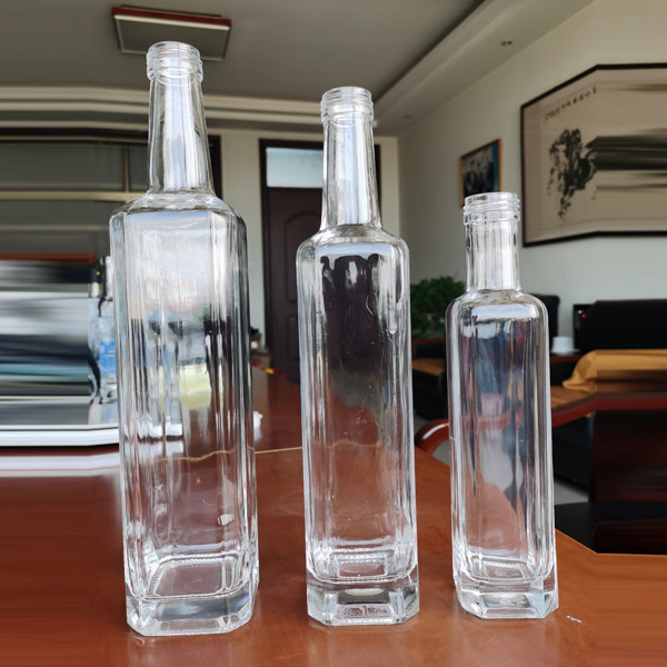 Διαφανές κενό 750 ml μπουκάλι γυαλιού βότκας με σφραγίδα τύπου φελλού/βίδα/γκουάλα