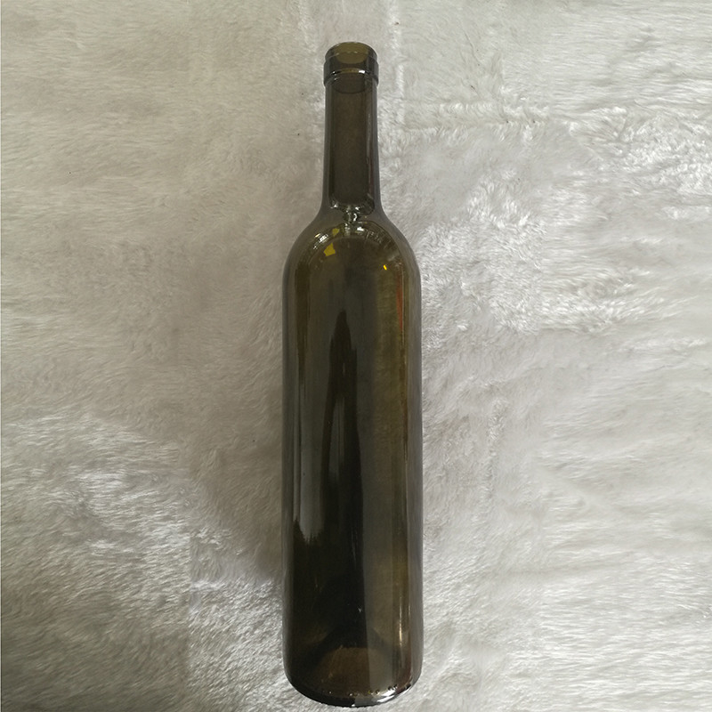 Ζεστή Σφραγίδα 750 ml Κωνσταντινούργιο γυάλινο μπουκάλι για βότκα Ουίσκι Μπράντυ ποτό