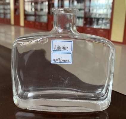 200 ml τετραγωνική γυάλινη φιάλη για πώληση ποτών Super Flint υλικό γυαλί επιφάνειας χειρισμού