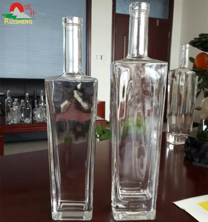 700 ml 750 ml Super Flint Γαλλικό τετράγωνο γυάλινο μπουκάλι για αλκοόλ SGS πιστοποιημένο πρότυπο